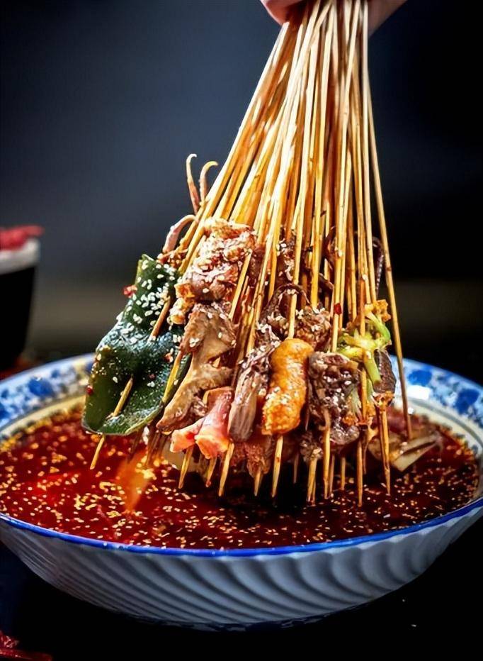 成都市的十大特色美食（成都特色美食有哪些？）-1