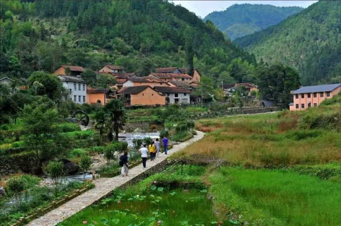 中国县城概况:龙南——客家原乡，围屋之都，山水龙城！-1