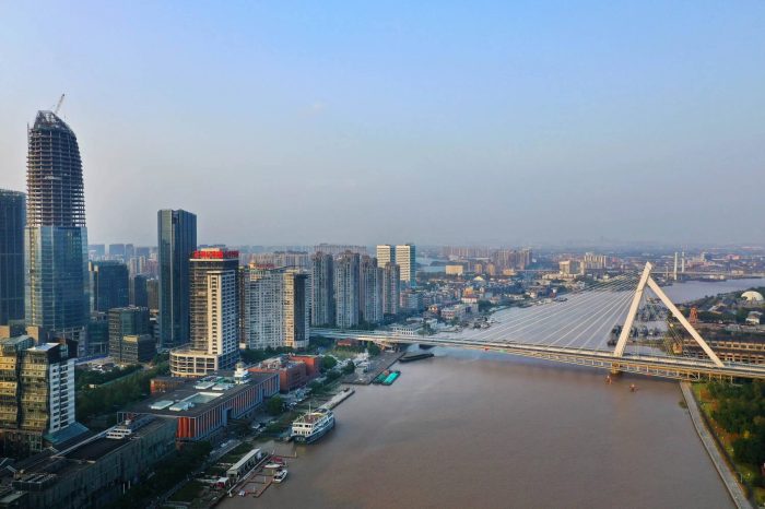 江浙各城市2023年金融存款排名：杭州领先苏宁、徐州不敌嘉兴-1