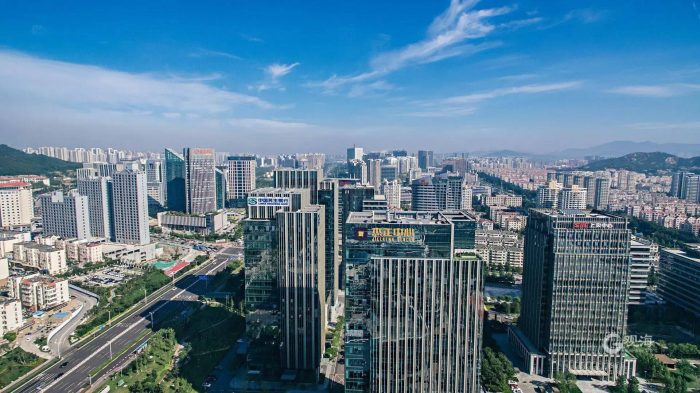 山东一般公共预算收入2024年：2024年山东各市1-4月一般公共预算收入：青济差距缩小、菏泽东营相当-1