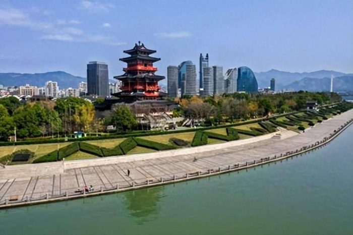 2024年1-6月丽水各地GDP表现，莲都区总量居首，云和增速第一-1
