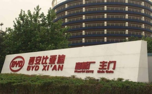 燃油车大降价来了，新能源汽车注定成为我国弯道超车的利器！