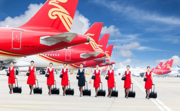 深航荣获“第十二届世界十佳美丽空姐航空公司”排行榜榜首